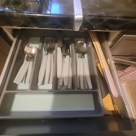 Apartment Charming Near Centre By Etihad Coop Arena