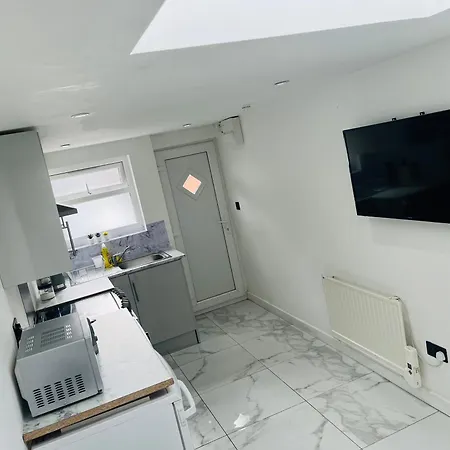 Apartament Beautiful 1 Bed Flat Studio With Parking *