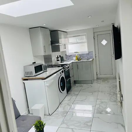 Apartament Beautiful 1 Bed Flat Studio With Parking Manchester