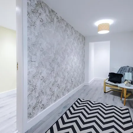 Brand New 1 & 2 Bed Flats Next To Eccles Station Διαμέρισμα Μάντσεστερ