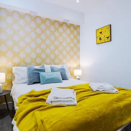 Διαμέρισμα Brand New 1 & 2 Bed Flats Next To Eccles Station Μάντσεστερ