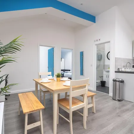 Santorini Blues By Cefas - Free Parking - - Near Airport *