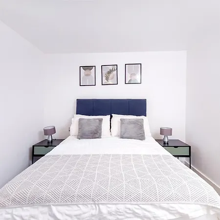 Luxury 2-Bed Apartment In Salford Quays 10 Min To Manchester & Mediacity * Manchester