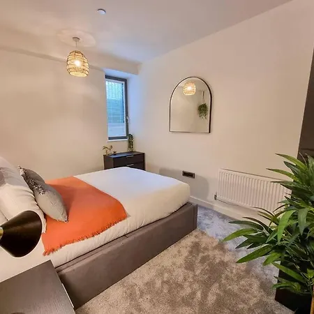 Stunning 4-bedroom Townhouse With Free Parking Prázdninový dům Manchester