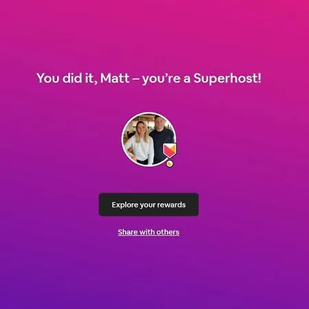 Luxury Centre Townhouse With Parking *