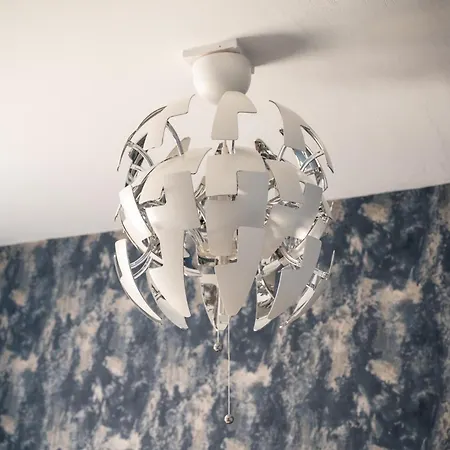 Private Retreat For 3 Near Centre *