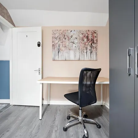 Apartment Private Retreat For 3 Near Centre