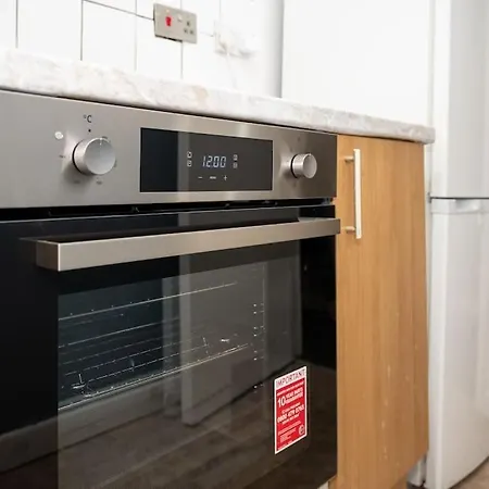 Private Retreat For 3 Near Centre Apartment Manchester