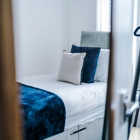 Sleek And Stylish 3 Bedroom Casa vacanze