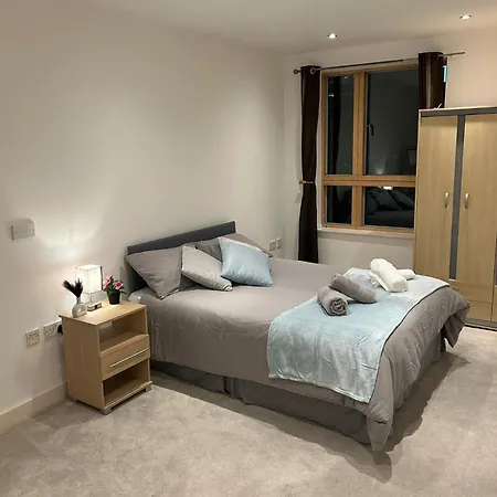 Апартаменты Luxury 2 Bedroom Centre With Free Parking Манчестер