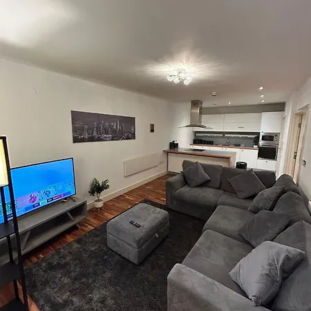 Luxury 2 Bedroom Centre With Free Parking