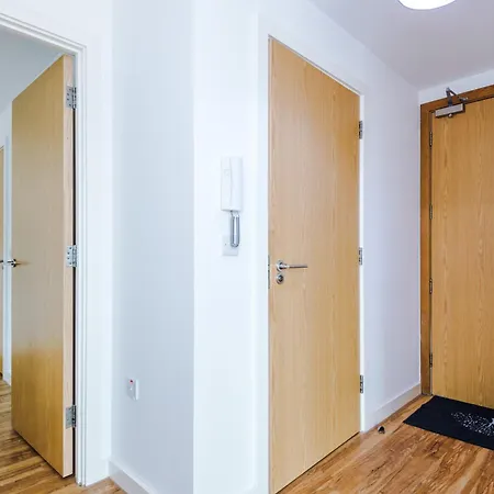 Lux Livin' - Luxury 2 Bed With Skyline View & 24 Hour Gym דירה מנצ'סטר