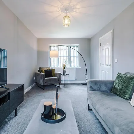 Charming Modern 3br House In Failsworth With Free Parking * مانشستر