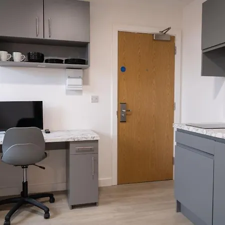 1 Bed Flat Near Man Utd Stadium Apartamento