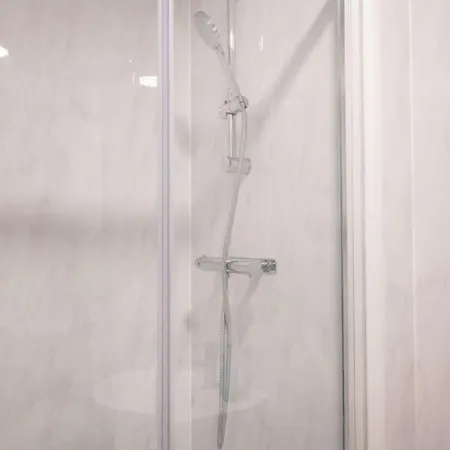 1 Bed Flat Near Man Utd Stadium アパート
