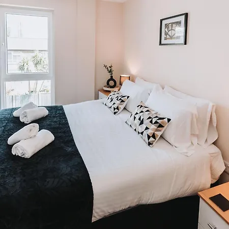 Ideal Near Old Trafford Apartment Manchester