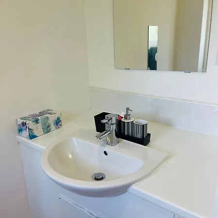 Holiday Guest House Guest house 3*
