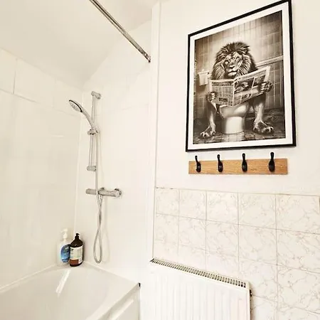 Audenshaw, Апартаменты