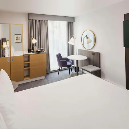 Doubletree By Hilton Piccadilly Hotel Manchester