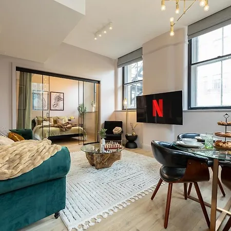 Charlotte House By Coqoon Apartment