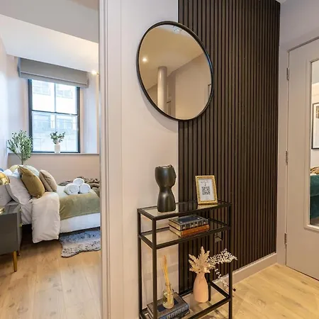 Apartment Charlotte House By Coqoon Manchester
