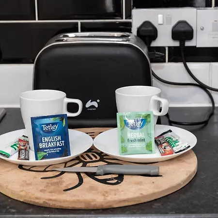 The Upside Down House Near Coop Live Arena , Etihad And Mcr Centre *