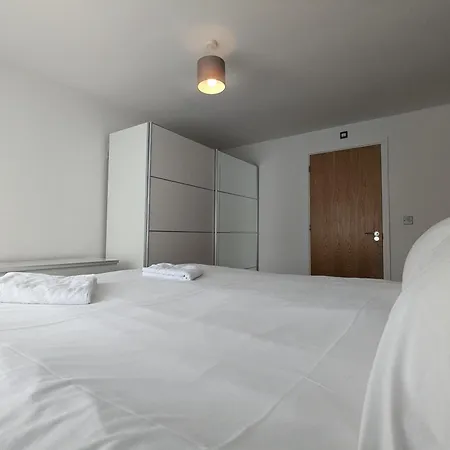 Commonwealth Free Parking 3 Bed 2 Bath アパート マンチェスター