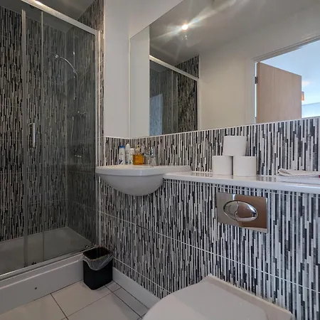 Commonwealth Free Parking 3 Bed 2 Bath アパート *