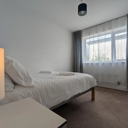 Commonwealth Free Parking 3 Bed 2 Bath Lejlighed
