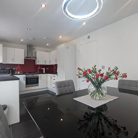 Commonwealth Free Parking 3 Bed 2 Bath Lejlighed