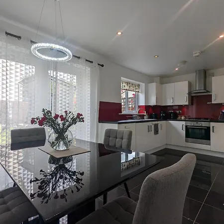 Commonwealth Free Parking 3 Bed 2 Bath Lejlighed
