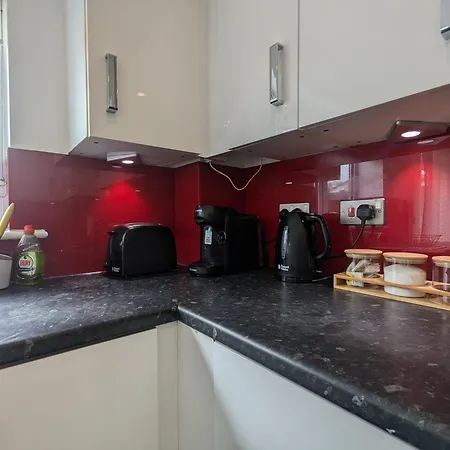 Commonwealth Free Parking 3 Bed 2 Bath *