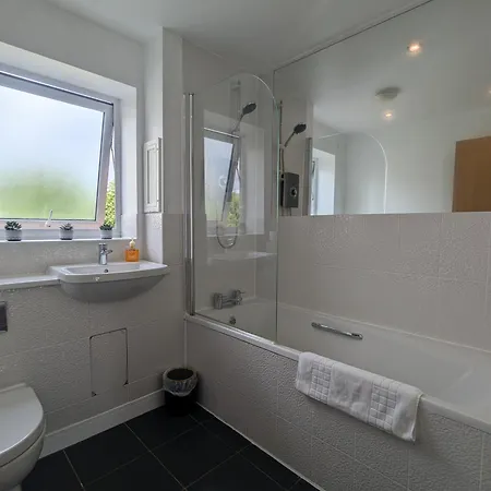Commonwealth Free Parking 3 Bed 2 Bath Lejlighed *
