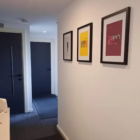 Modern Penthouse 3 Bed 2 Bath Apt Apartamento