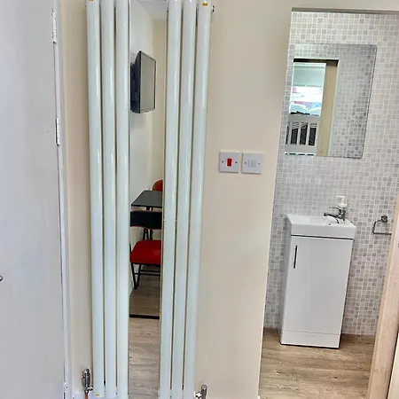 Lux Quadruple Media Mufc Salford