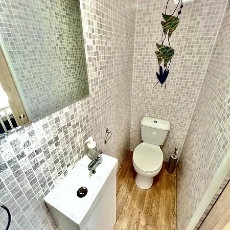 Lux Quadruple Media Mufc Salford Manchester