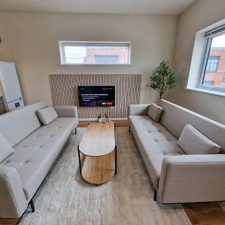 Free Parking Centre Flat By Superhost *