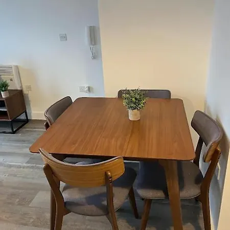 Old Trafford Penthouse Duplex - Steps From Mufc 맨체스터