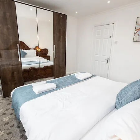 Cosy Retreats Central, Netflix, Free Parking Appartamento