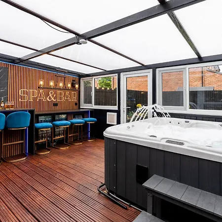 Riverside Villas Holiday home *