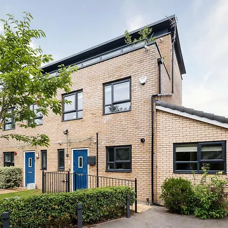 Riverside Villas * Salford (Greater Manchester)