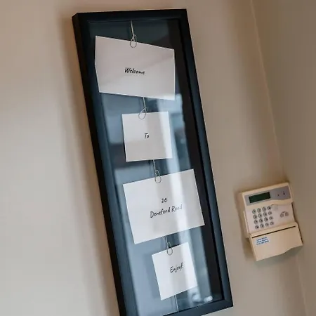Pass The Keys Picture Perfect Haven In Didsbury Village - Free Parking & Ev Station * מנצ'סטר