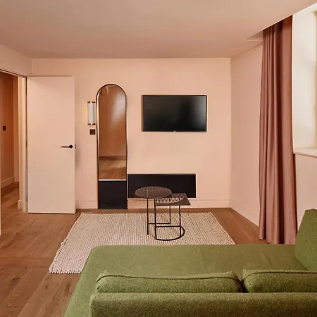 Whitworth Locke 4* Manchester