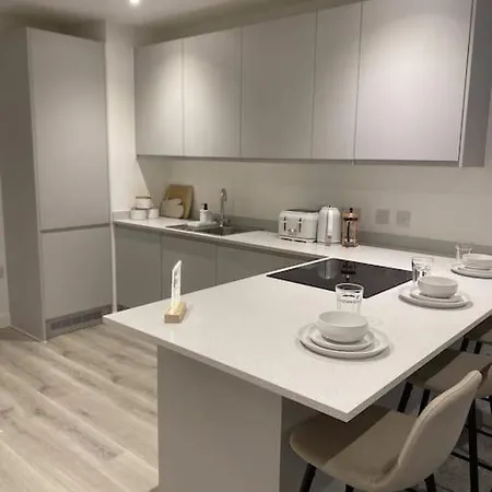Modern Trafford 1br Apartment-free Parking-cinema Lägenhet *