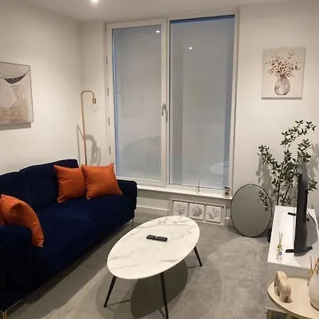 Modern Trafford 1br Apartment-free Parking-cinema Lägenhet
