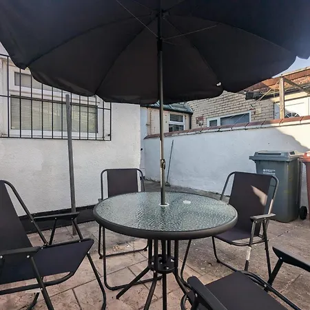 Appartement 2 Bed 1 Bath Terraced *