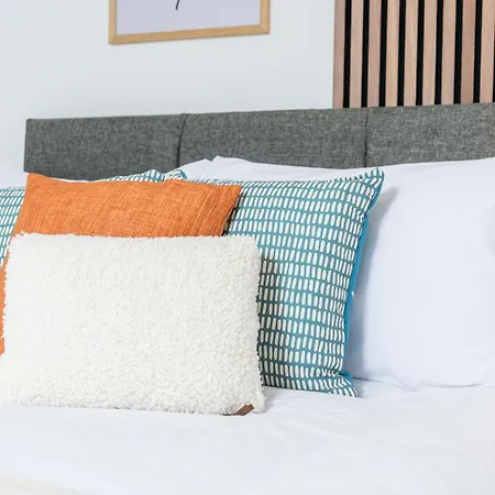 Apartman Modern Salford 3 Bedroom House, 3 Bathroom, Easy Access, Ideal For Contractors & Long - Nordstay