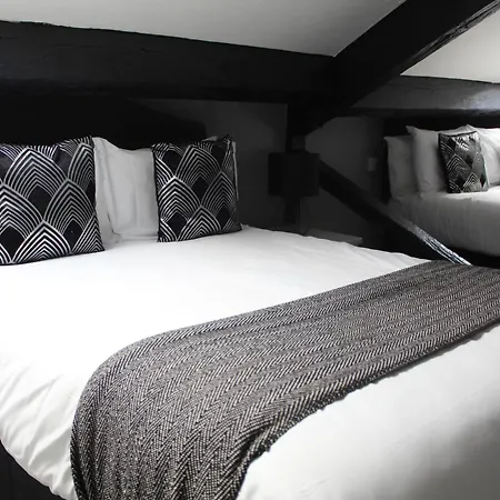 Mitre Centre Hotel