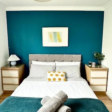 Holiday home 6 Guests House Old Trafford,media City,city Centre, Free Parking