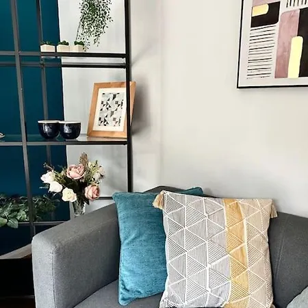 7 Guests House Old Trafford,media City,city Centre, Free Parking * Manchester